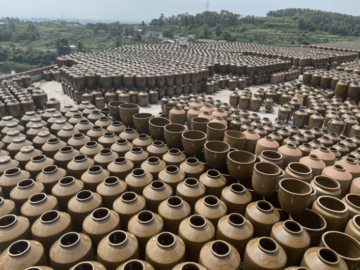Terracotta pots manufacturer 's production scale