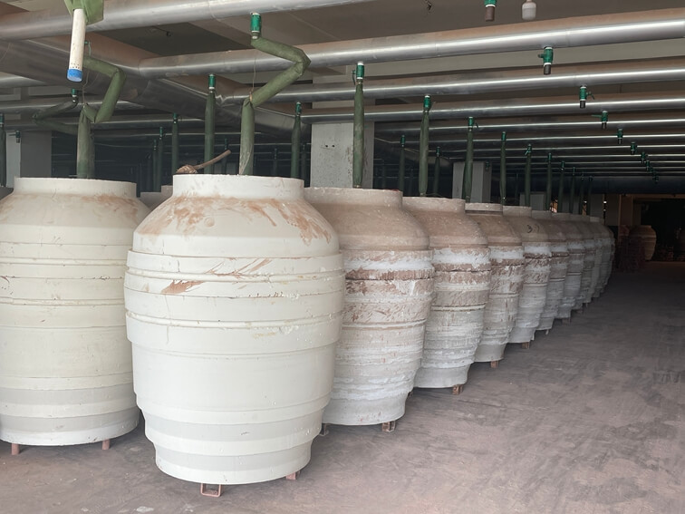 Terracotta pots manufacturer's design flexibility