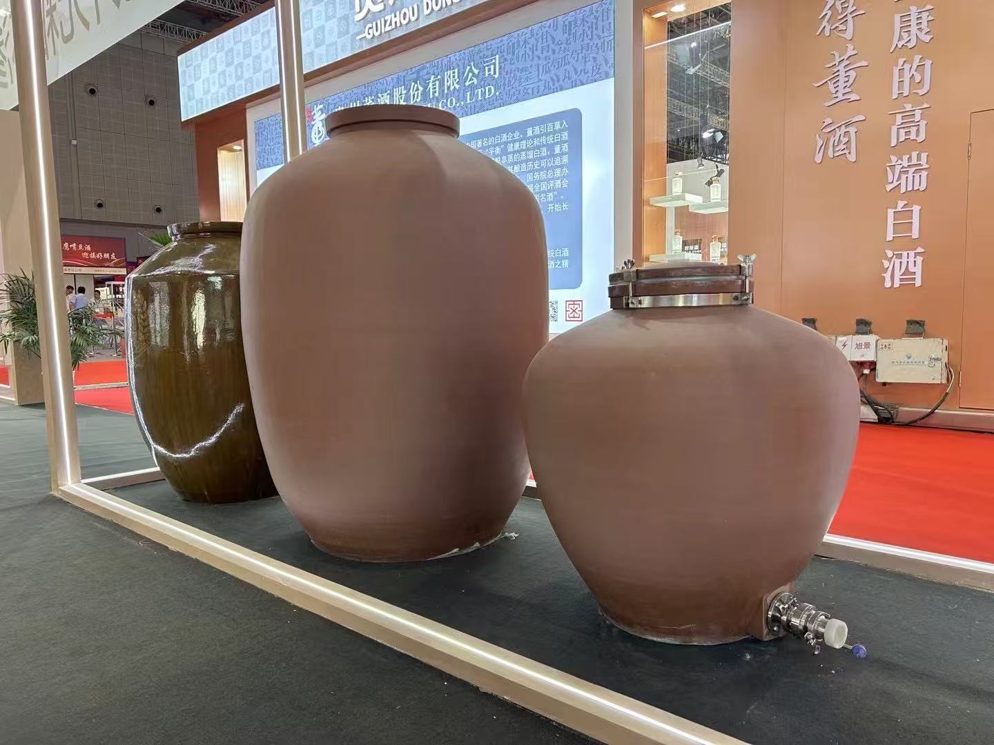 Different types of Modern amphora
